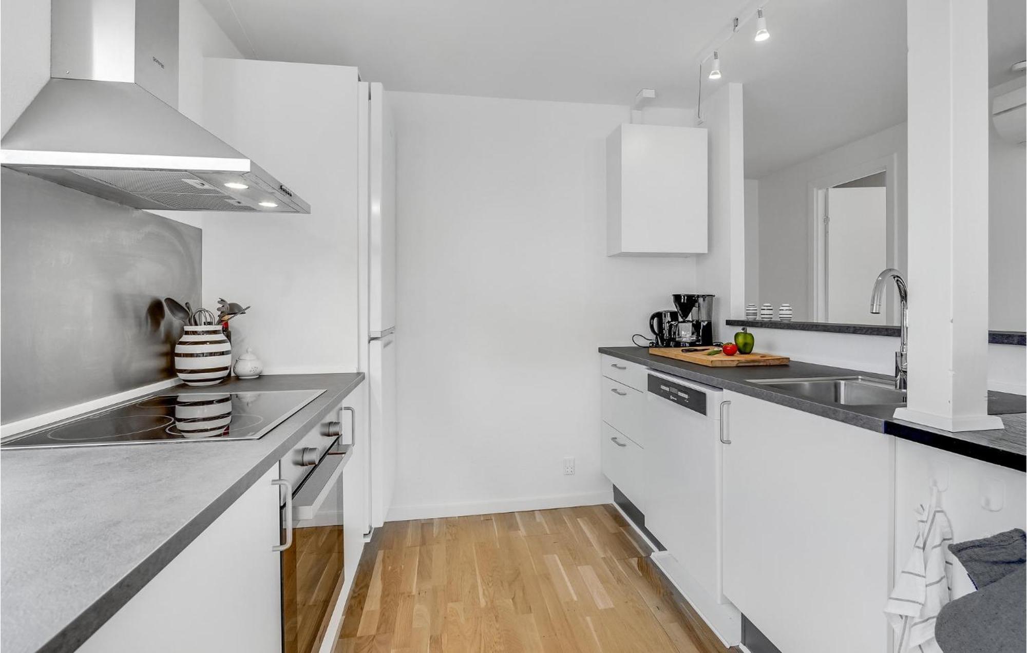 2 Bedroom Stunning Home In Strøby Ladeplads Екстериор снимка