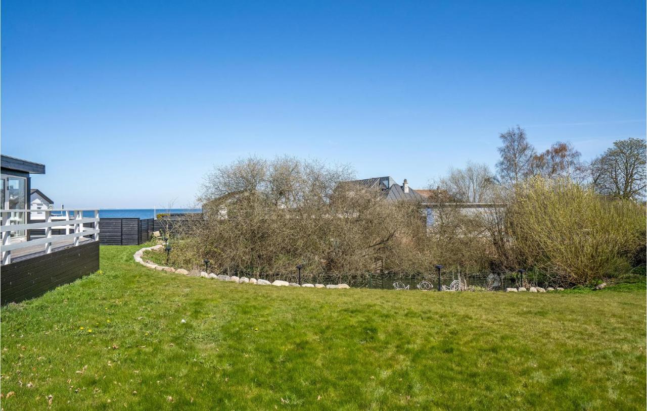 2 Bedroom Stunning Home In Strøby Ladeplads Екстериор снимка